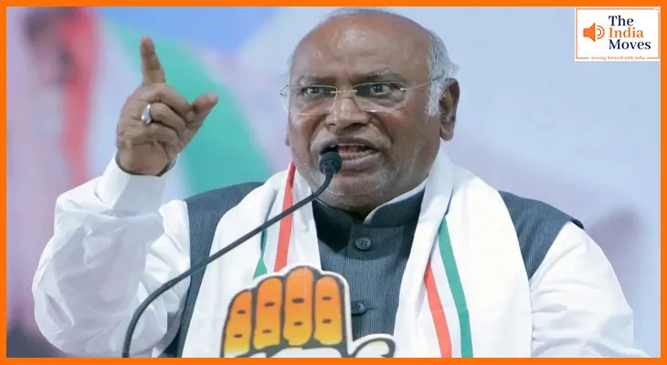 RSS पर मल्लिकार्जुन खड़गे का वार, 'मनुस्मृति की सोच वाले नहीं चाहते दलितों-गरीबों का उत्थान'
