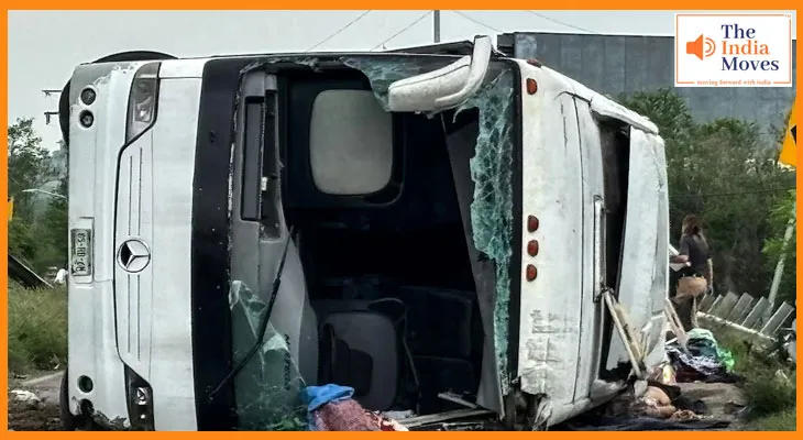 मेक्सिको में दर्दनाक हादसा: डबल डेकर बस से टकराई ट्रेन, 10 की मौत, 61 घायल
